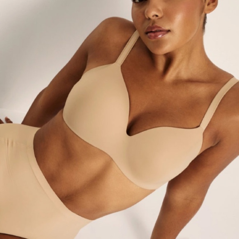 Knix Wing woman contour bra warm sand 7+ NWT